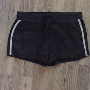 Fabletics Pamela Reflective Short NEW WITH TAGS XS